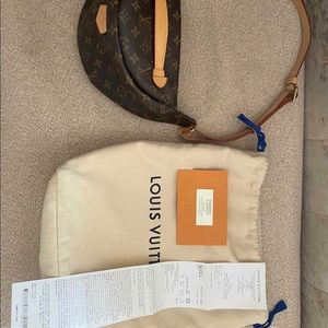 2️⃣7️⃣5️⃣0️⃣LV Bumbag